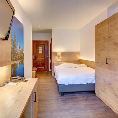 Alpen Ξενοδοχείο